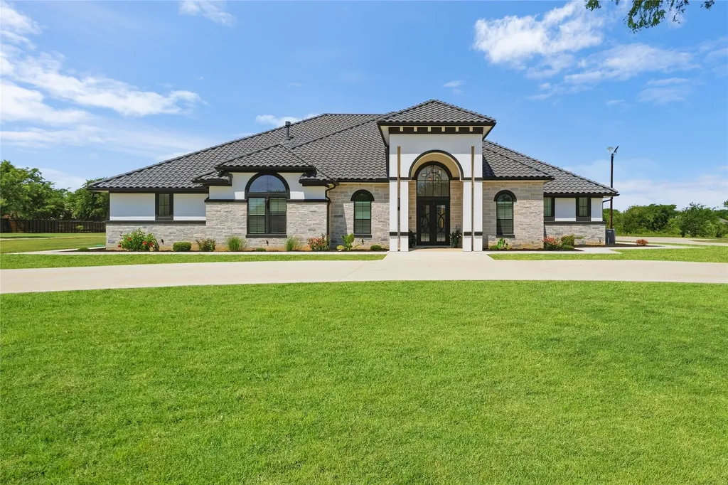 7381 Mesquite Ridge Sanger TX 76266