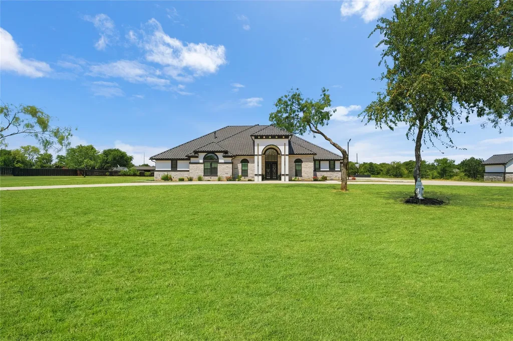 7381 Mesquite Ridge Sanger TX 76266