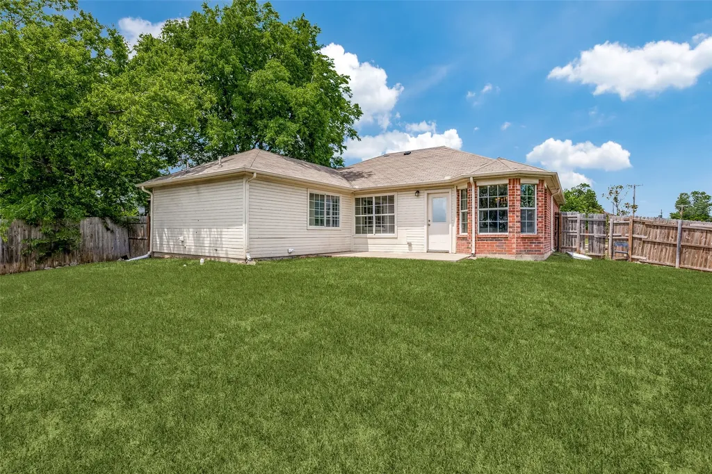 722 Seneca Drive Garland TX 75040