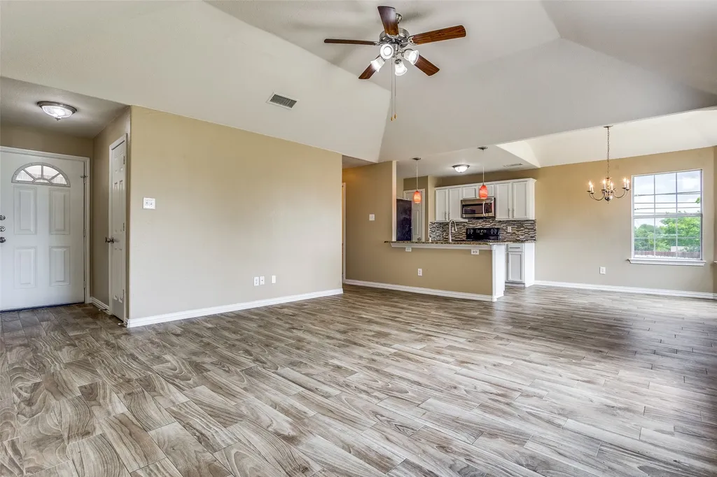 722 Seneca Drive Garland TX 75040