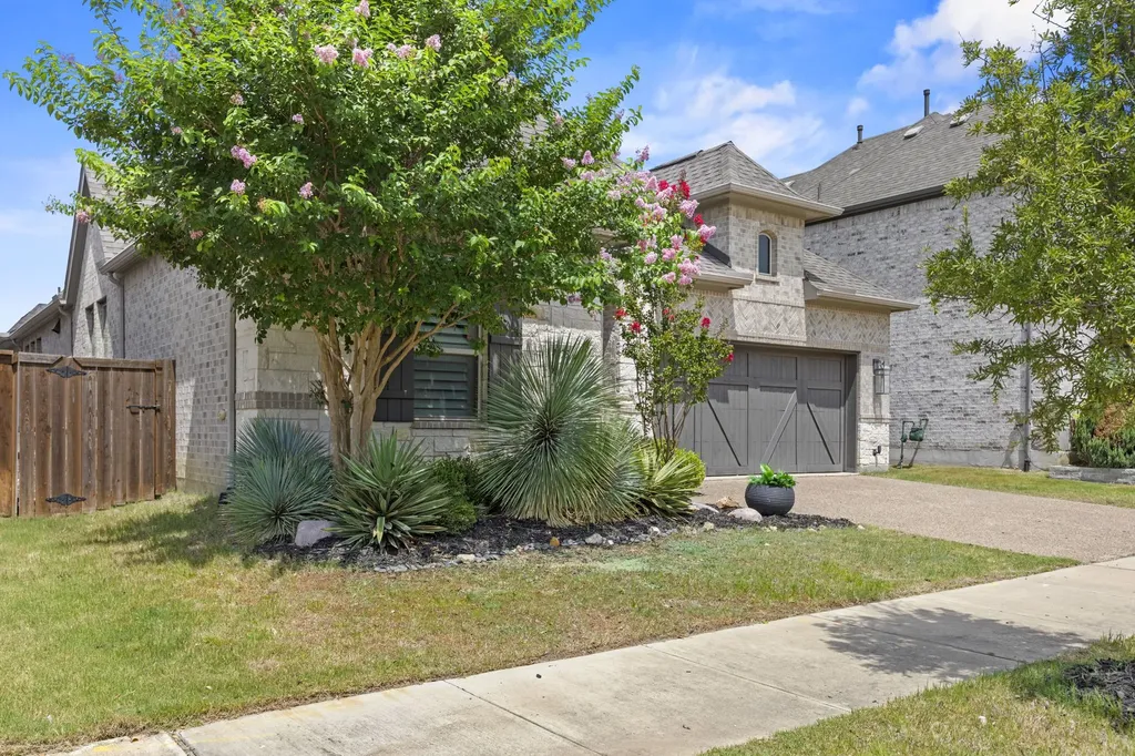 4525 Sir Craig Drive Carrollton TX 75010