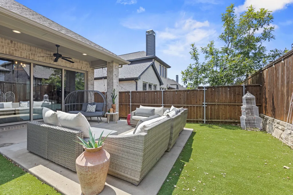 4525 Sir Craig Drive Carrollton TX 75010