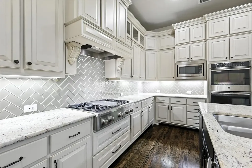 1621 Le Mans Lane Southlake TX 76092