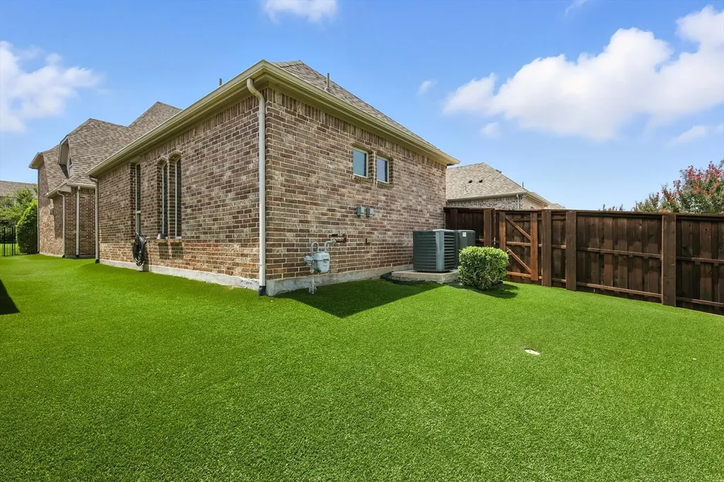 1621 Le Mans Lane Southlake TX 76092