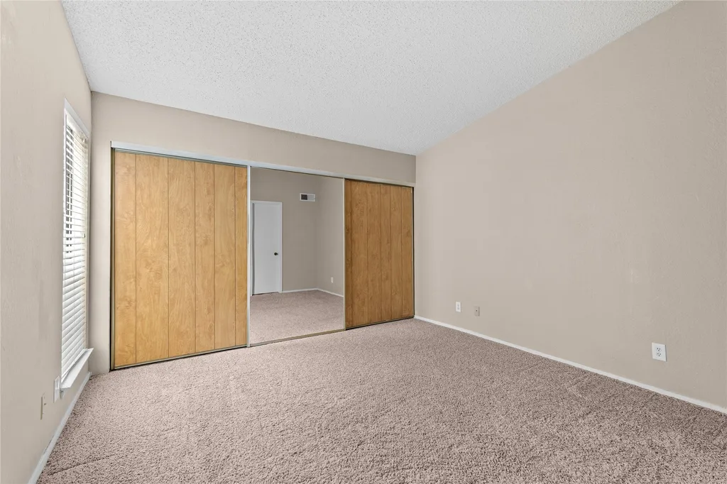 9623 Walnut Street Dallas TX 75243