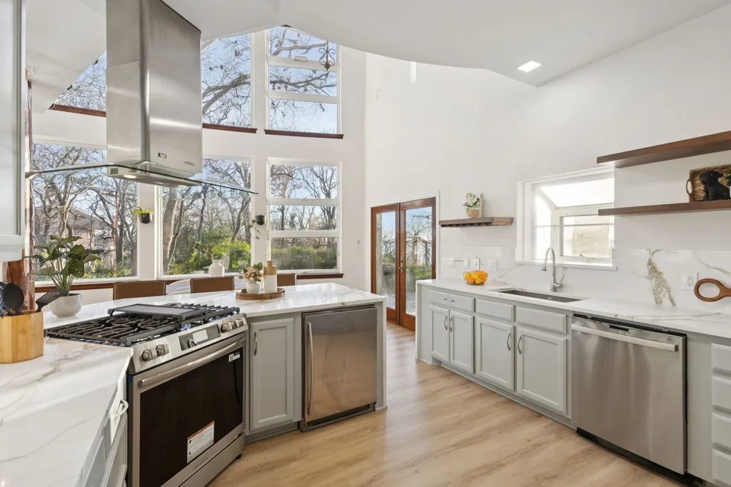 540 Diamond Point Drive Oak Point TX 75068