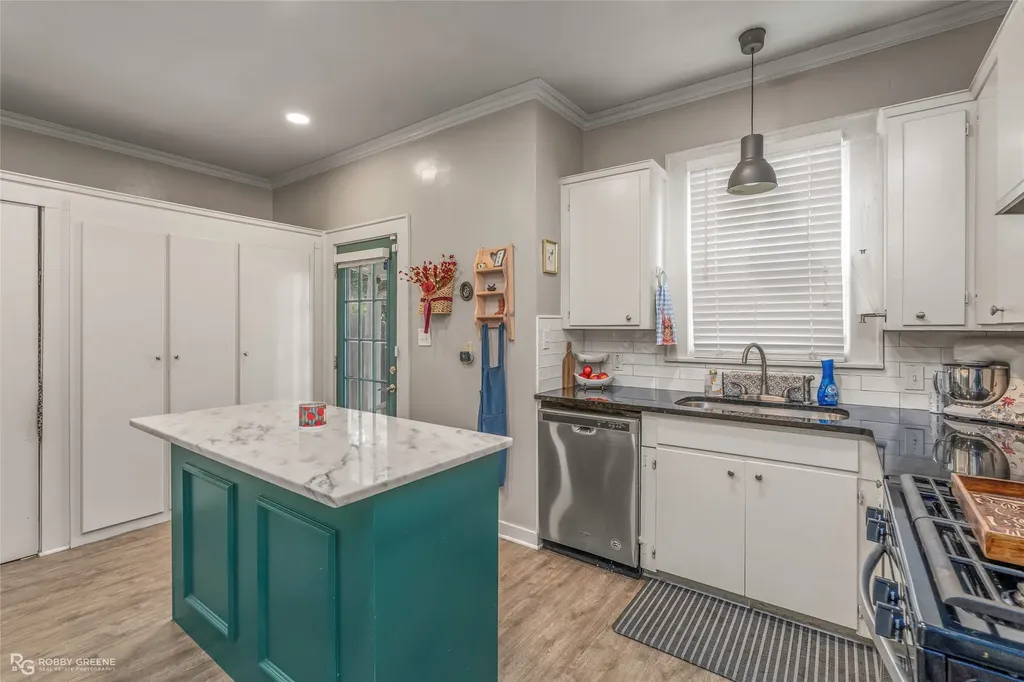639 Ratcliff Shreveport LA 71104