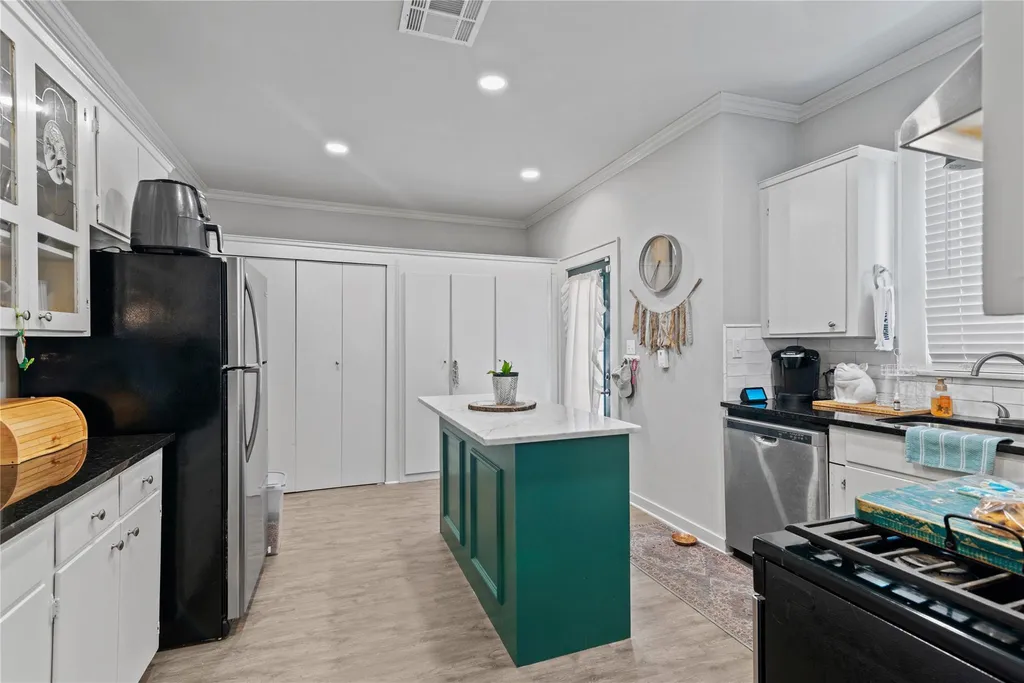 639 Ratcliff Shreveport LA 71104