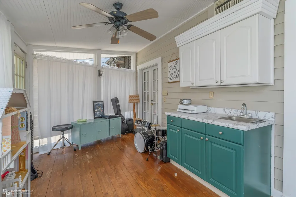 639 Ratcliff Shreveport LA 71104