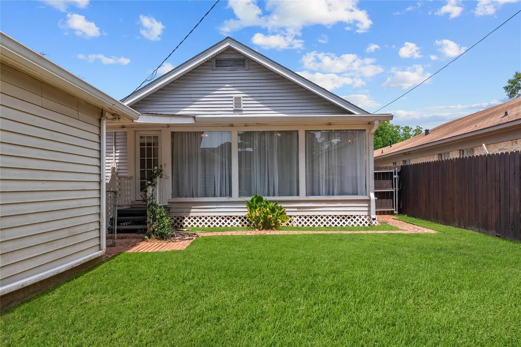 639 Ratcliff Shreveport LA 71104