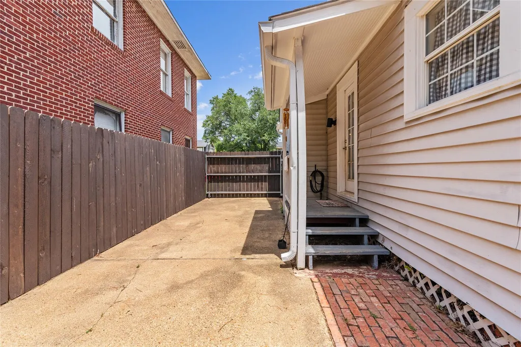 639 Ratcliff Shreveport LA 71104