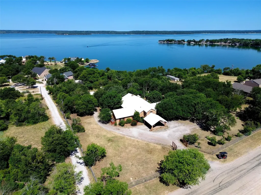 1211 Church Road Lake Bridgeport TX 76426