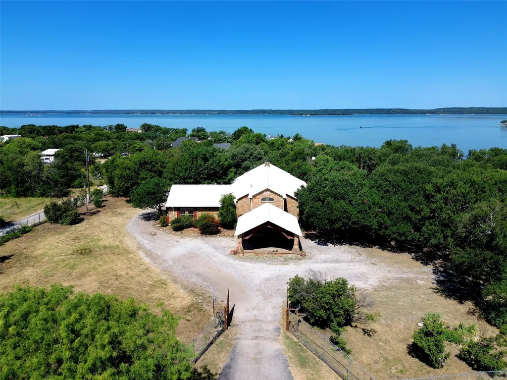 1211 Church Road Lake Bridgeport TX 76426