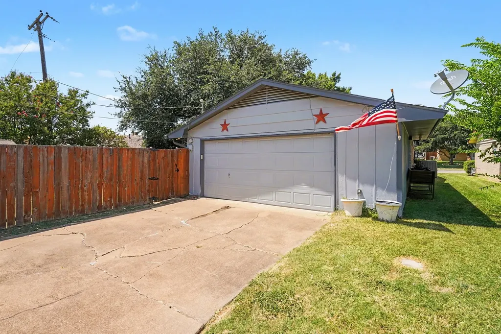 3610 Chime Street Irving TX 75062