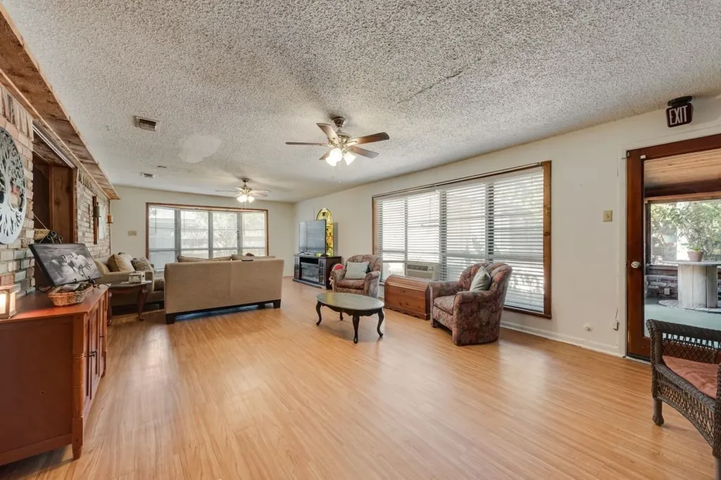 7805 Trimble Drive Fort Worth TX 76134