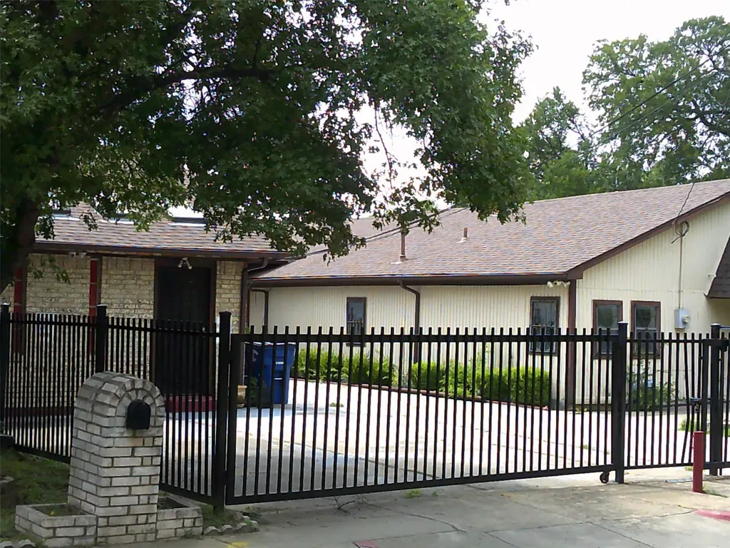 3421 Chihuahua Avenue Dallas TX 75212