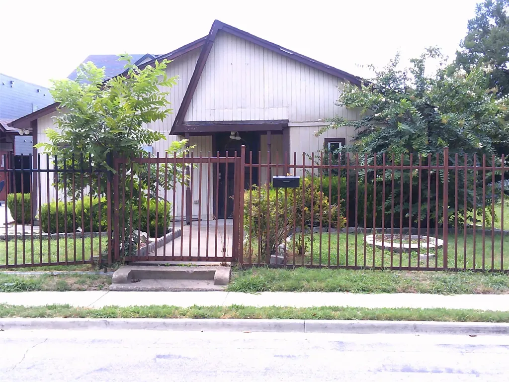 3421 Chihuahua Avenue Dallas TX 75212