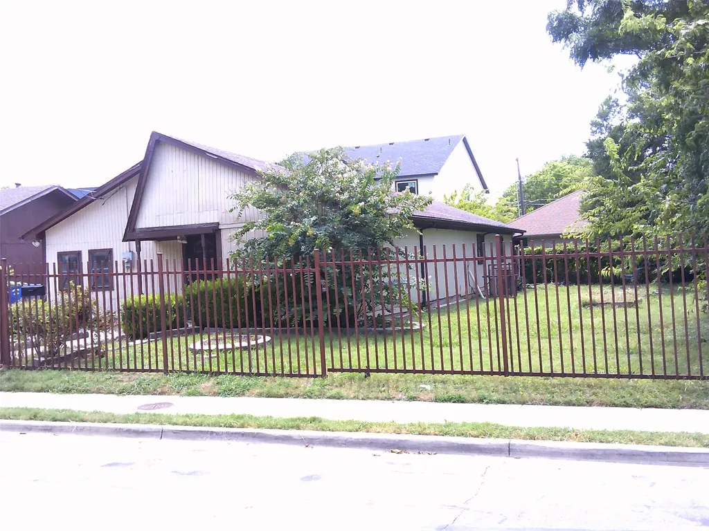 3421 Chihuahua Avenue Dallas TX 75212