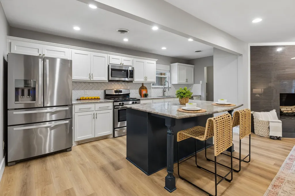10647 Chesterton Drive Dallas TX 75238