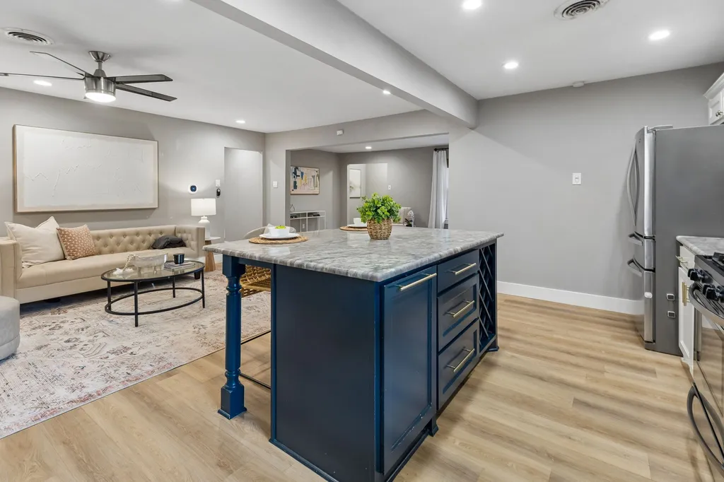 10647 Chesterton Drive Dallas TX 75238