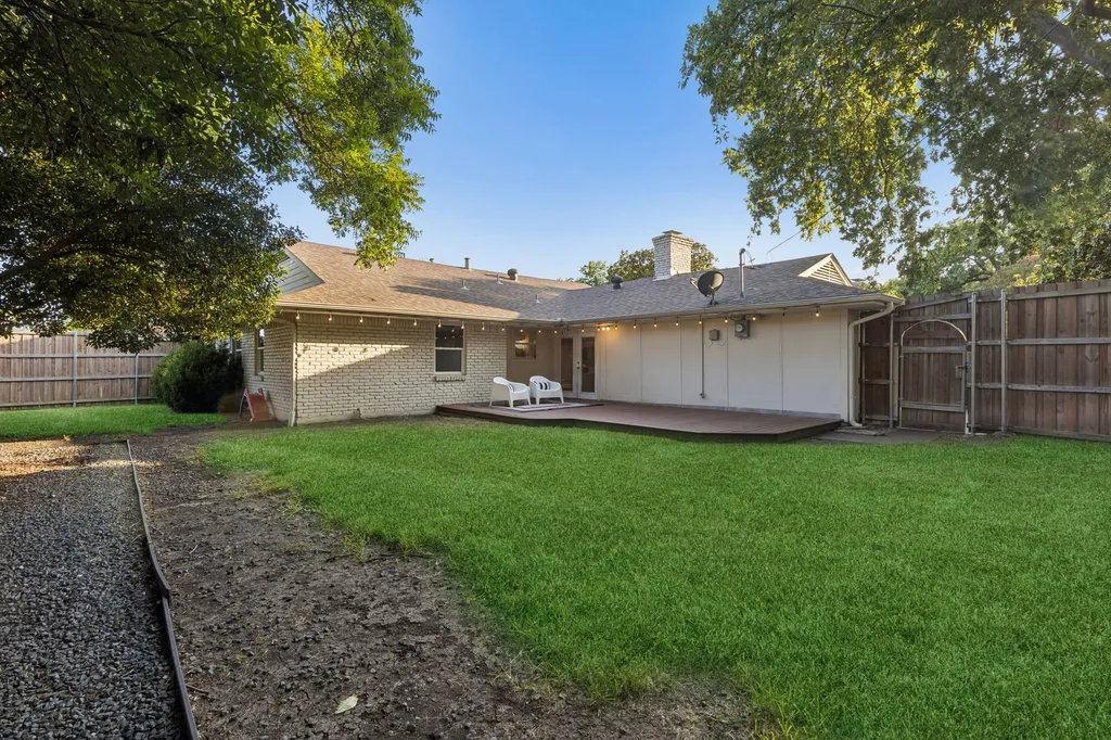 10647 Chesterton Drive Dallas TX 75238
