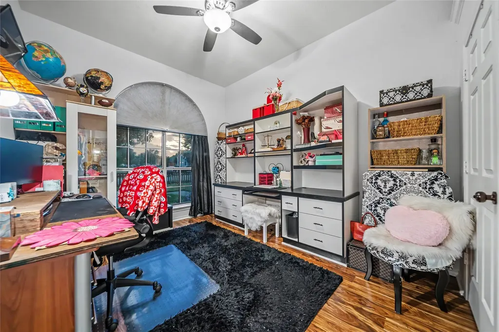 2530 Cresthaven Drive Garland TX 75040