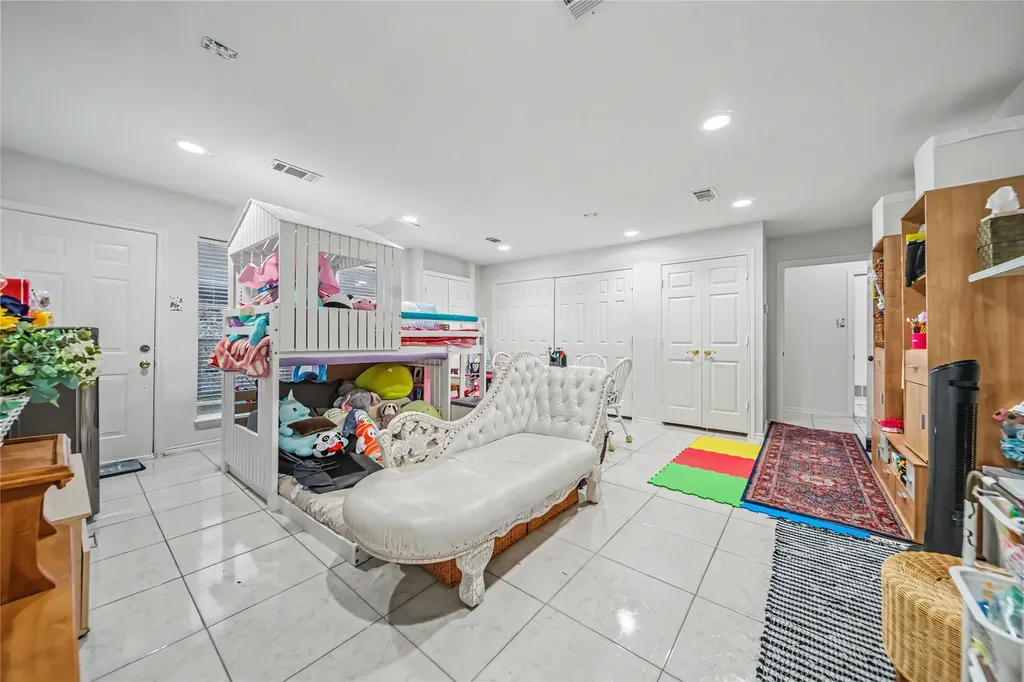 2530 Cresthaven Drive Garland TX 75040