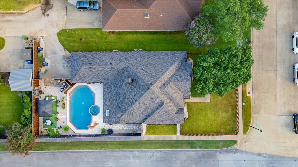 2530 Cresthaven Drive Garland TX 75040