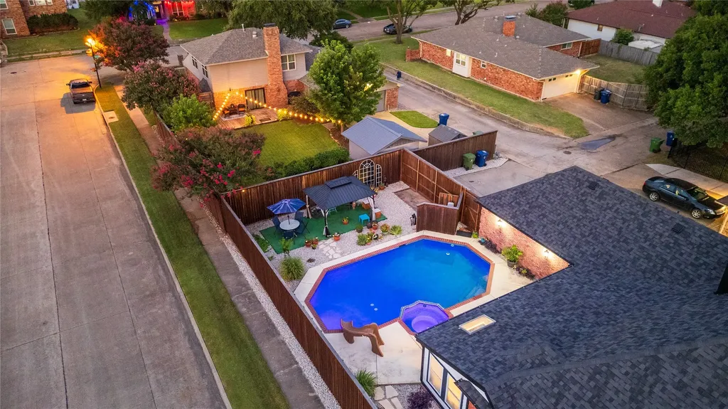2530 Cresthaven Drive Garland TX 75040