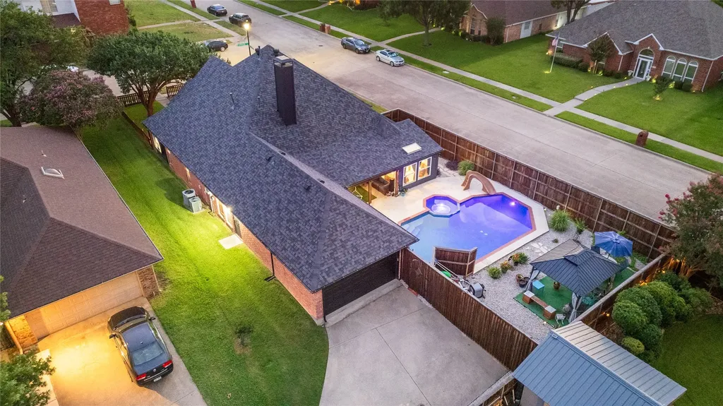 2530 Cresthaven Drive Garland TX 75040