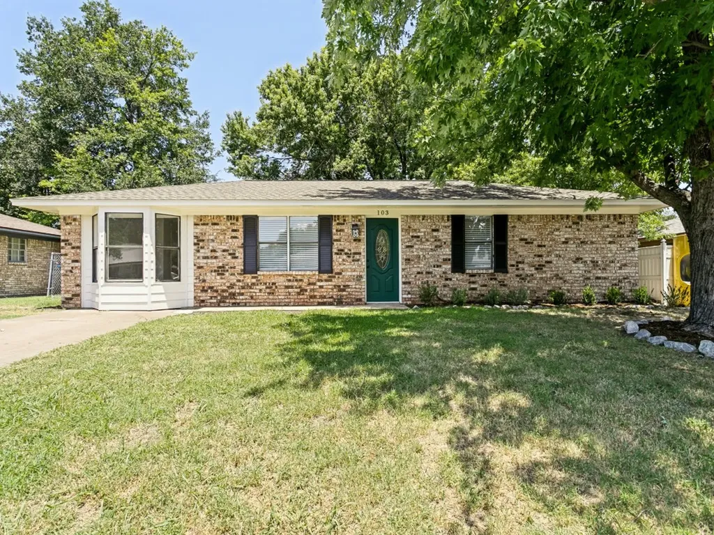 103 Southmanor Court Sanger TX 76266