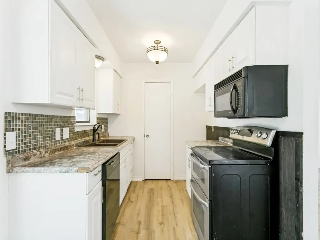 103 Southmanor Court Sanger TX 76266