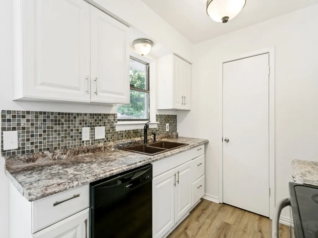 103 Southmanor Court Sanger TX 76266