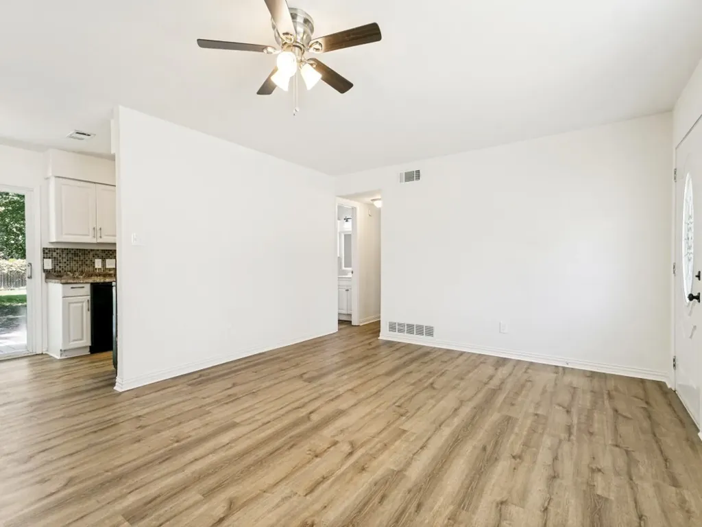 103 Southmanor Court Sanger TX 76266