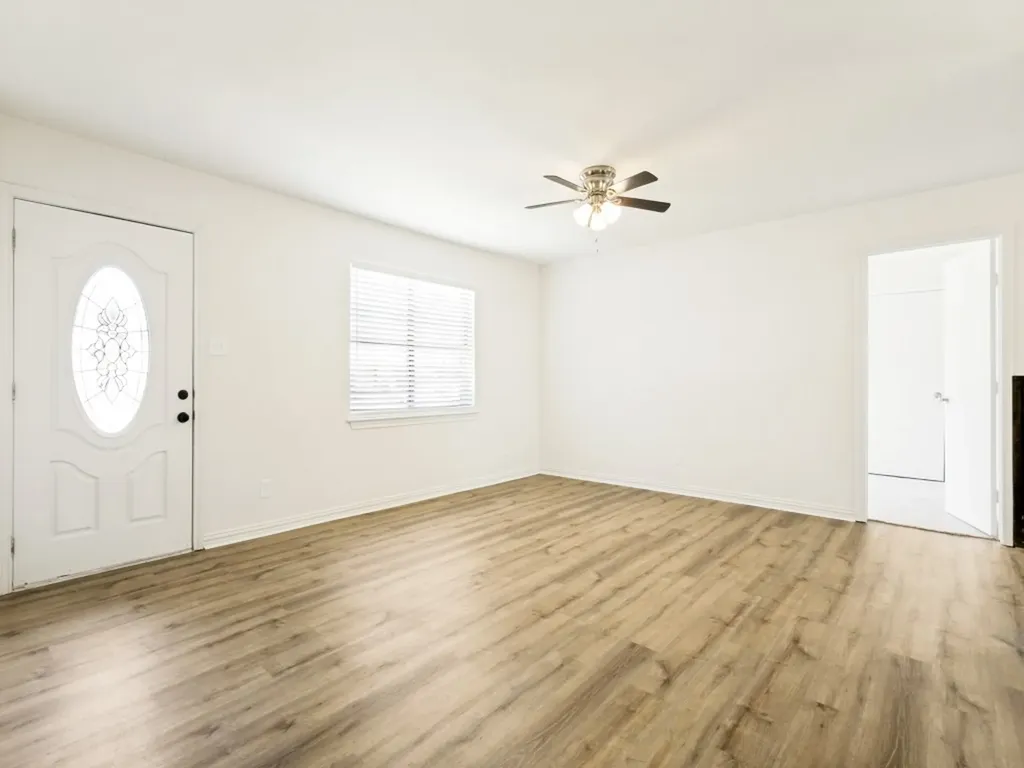 103 Southmanor Court Sanger TX 76266