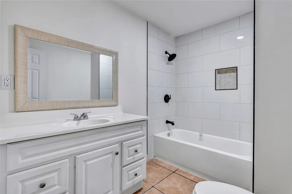 3022 Loving Avenue Fort Worth TX 76106