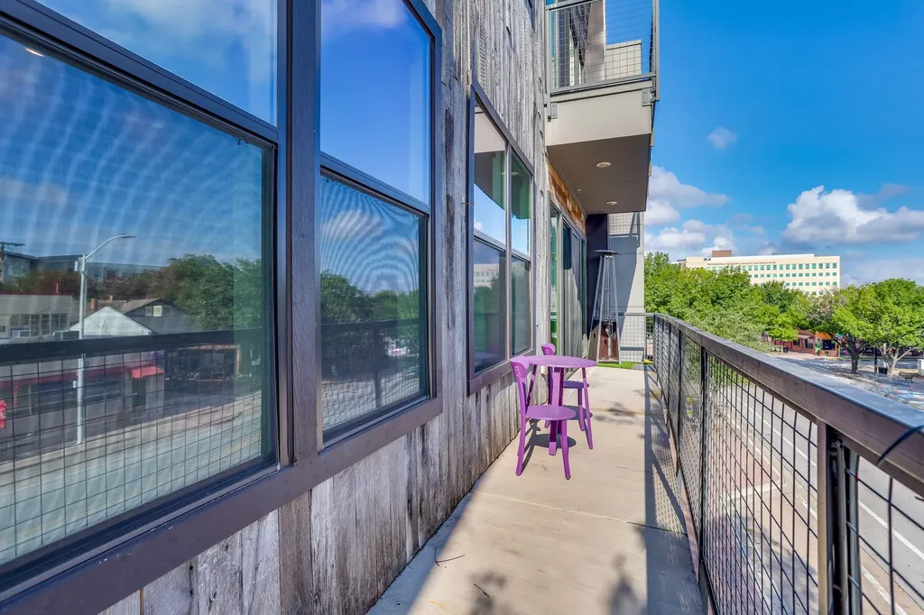1455 W Magnolia Avenue Fort Worth TX 76104