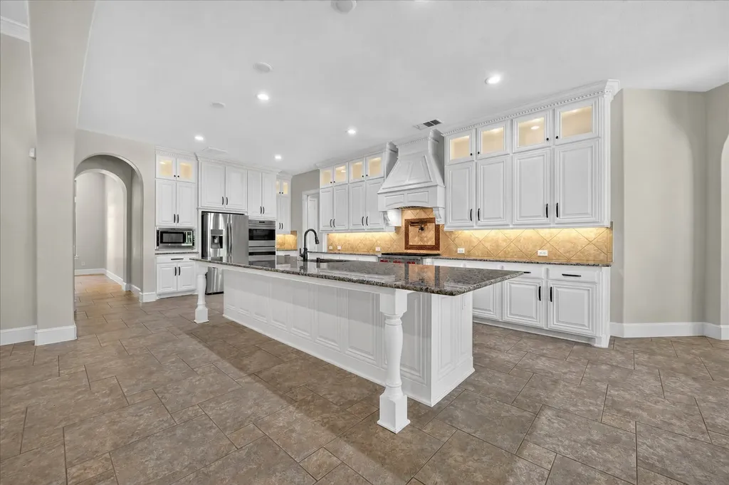 861 Hayden Road Lantana TX 76226