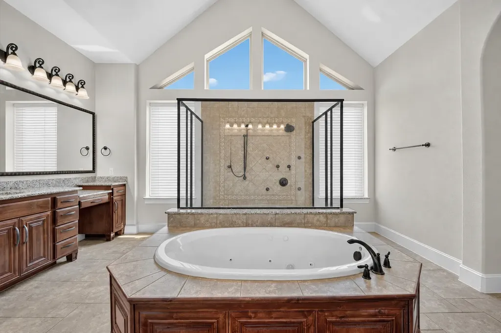 861 Hayden Road Lantana TX 76226