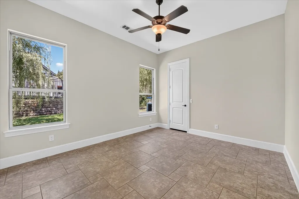 861 Hayden Road Lantana TX 76226