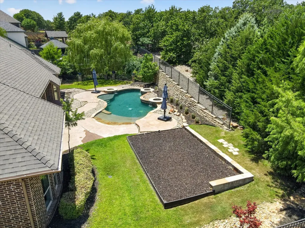 861 Hayden Road Lantana TX 76226