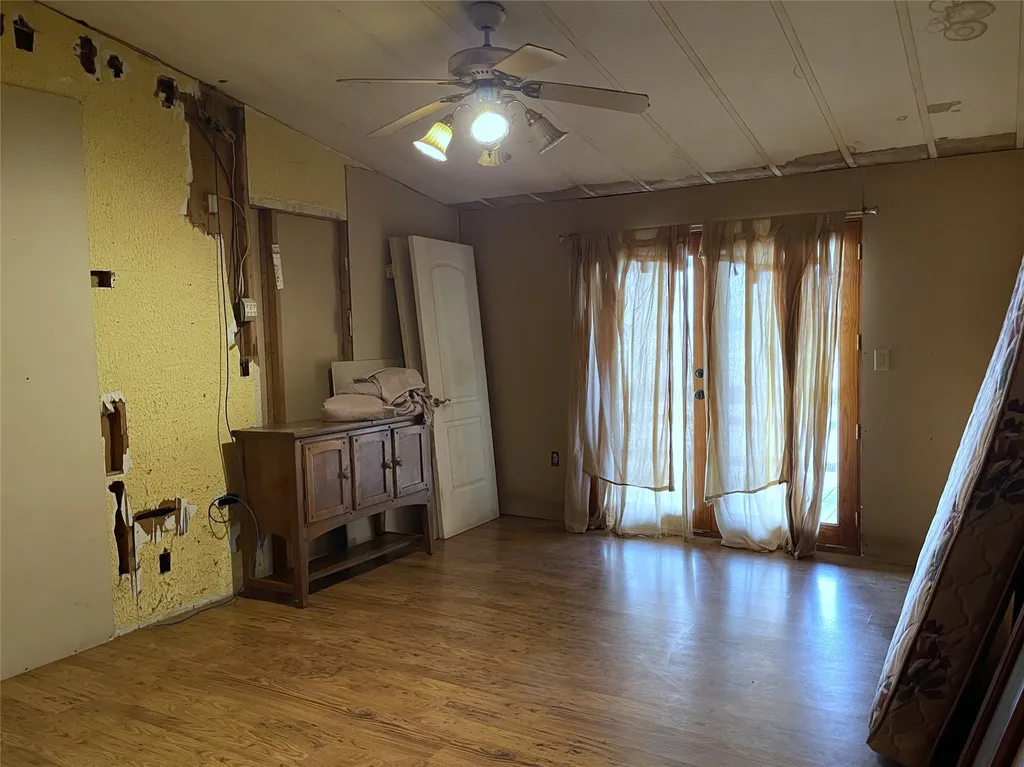 346 Lcr Redbud A Mexia TX 76667