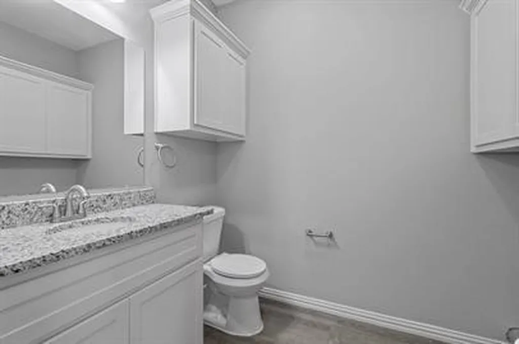 529-531 E Ball Street Tom Bean TX 75489