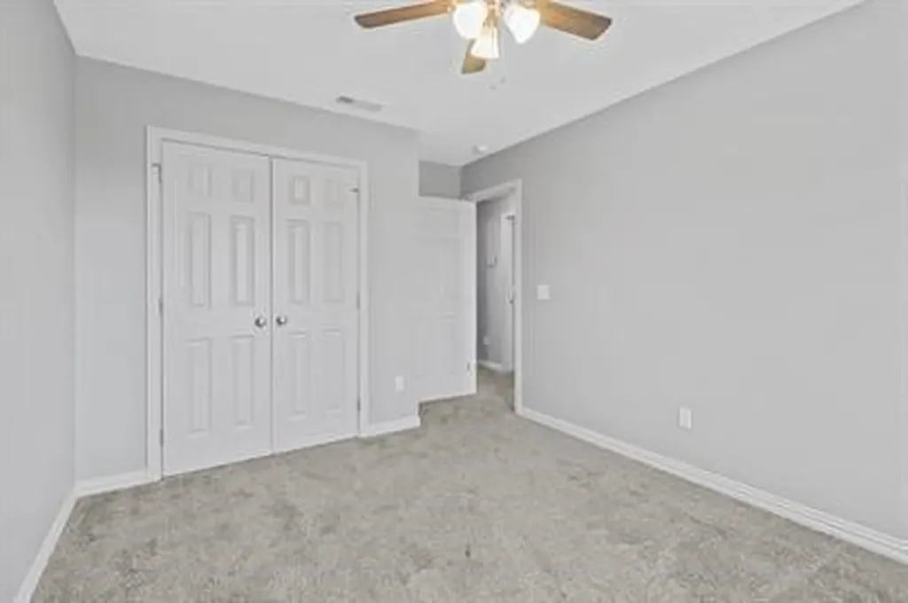 529-531 E Ball Street Tom Bean TX 75489