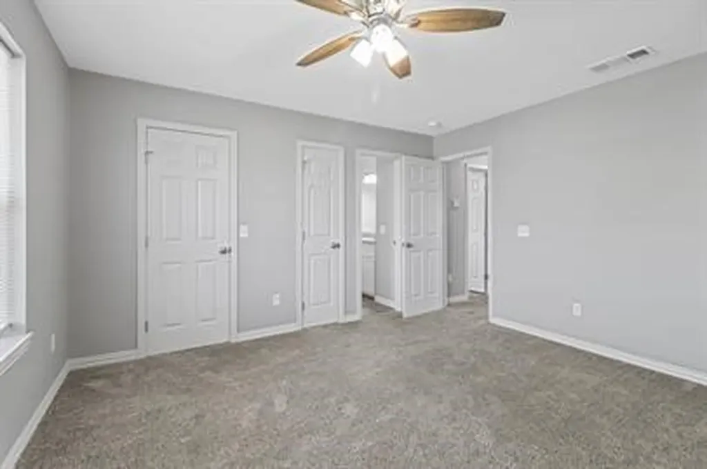 529-531 E Ball Street Tom Bean TX 75489