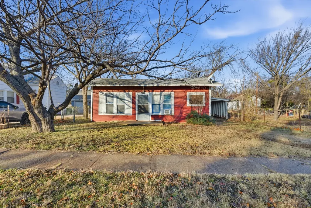 309 S Ostrom Avenue Eastland TX 76448