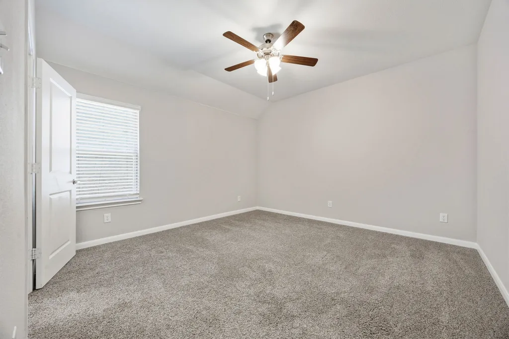 3921 Oak Creek Circle Denison TX 75020
