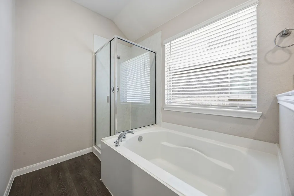 3921 Oak Creek Circle Denison TX 75020