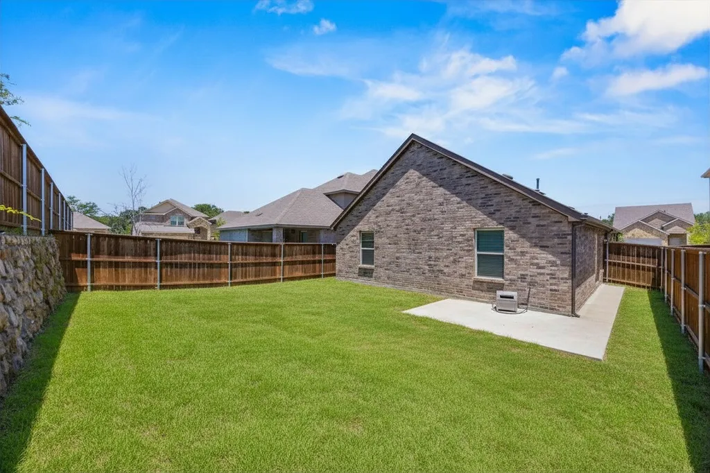 3921 Oak Creek Circle Denison TX 75020