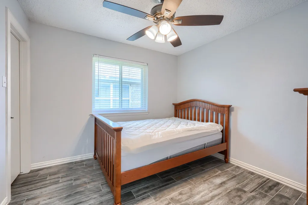 1211 Princeton Place Euless TX 76040